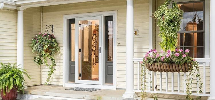 screen door installation in Huntington Park